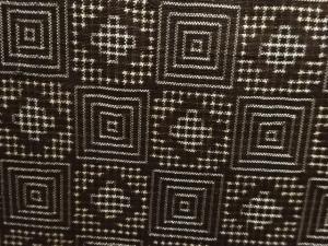 アンティーク　幾何学模様織出し本場泥大島紬着物